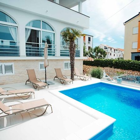 Apartments Sun Dance With Heated Pool Novalja Eksteriør bilde