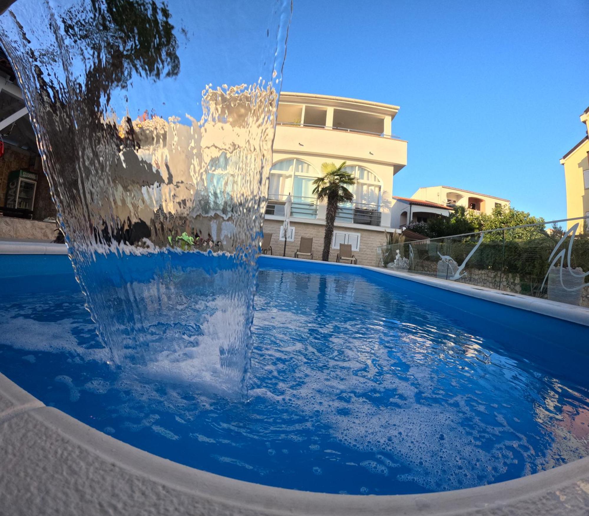 Apartments Sun Dance With Heated Pool Novalja Eksteriør bilde