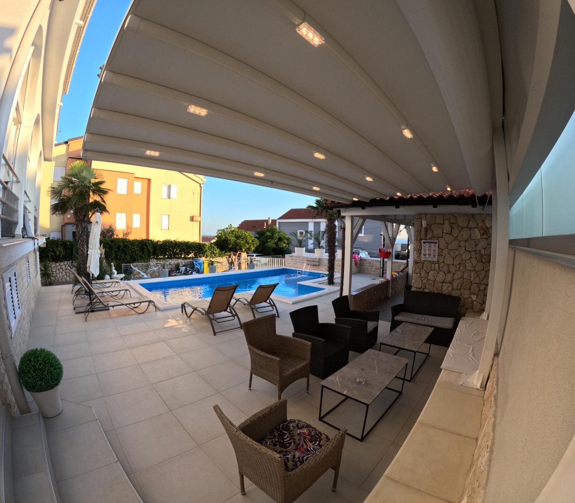 Apartments Sun Dance With Heated Pool Novalja Eksteriør bilde
